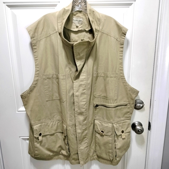 Boulder Creek Men's Tan Vest - Picture 1 of 6